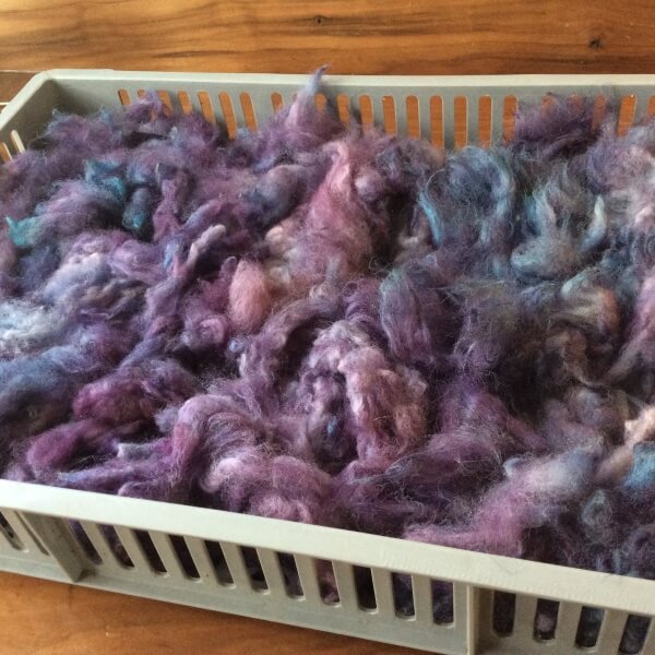 Dyeing wool