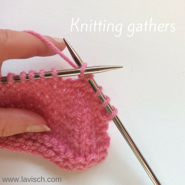 Knitting Estonian gathers by La Visch Designs
