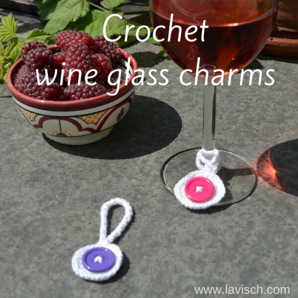 Crochet wine glass charms - A free pattern by La Visch Designs