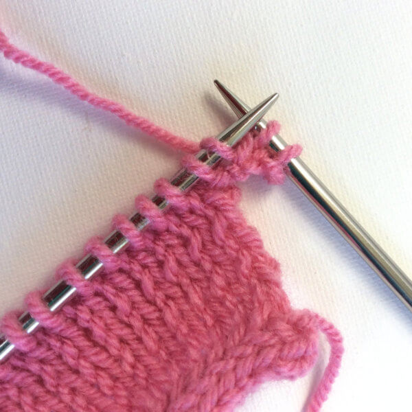 Knitting the i-cord bind-off - a tutorial by La Visch Designs - www.lavisch.com
