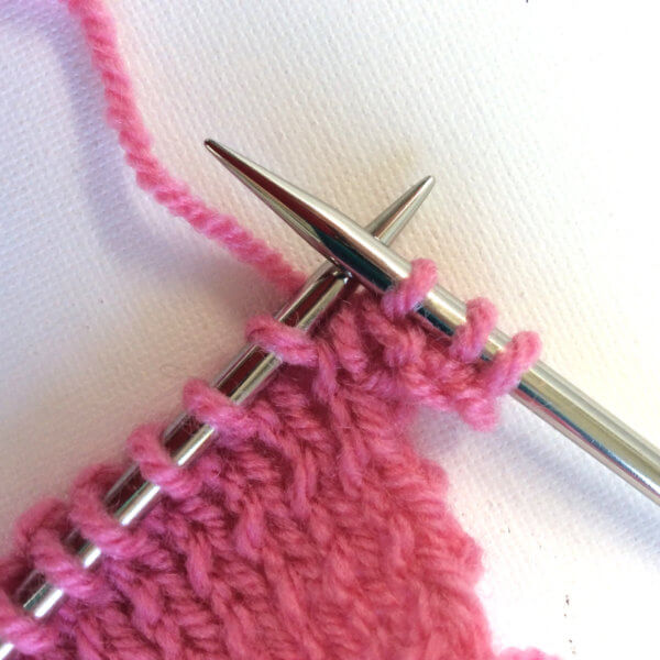 Knitting the i-cord bind-off - a tutorial by La Visch Designs - www.lavisch.com