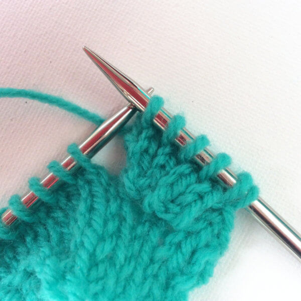 Bobble bind-off tutorial by La Visch Designs - www.lavisch.com