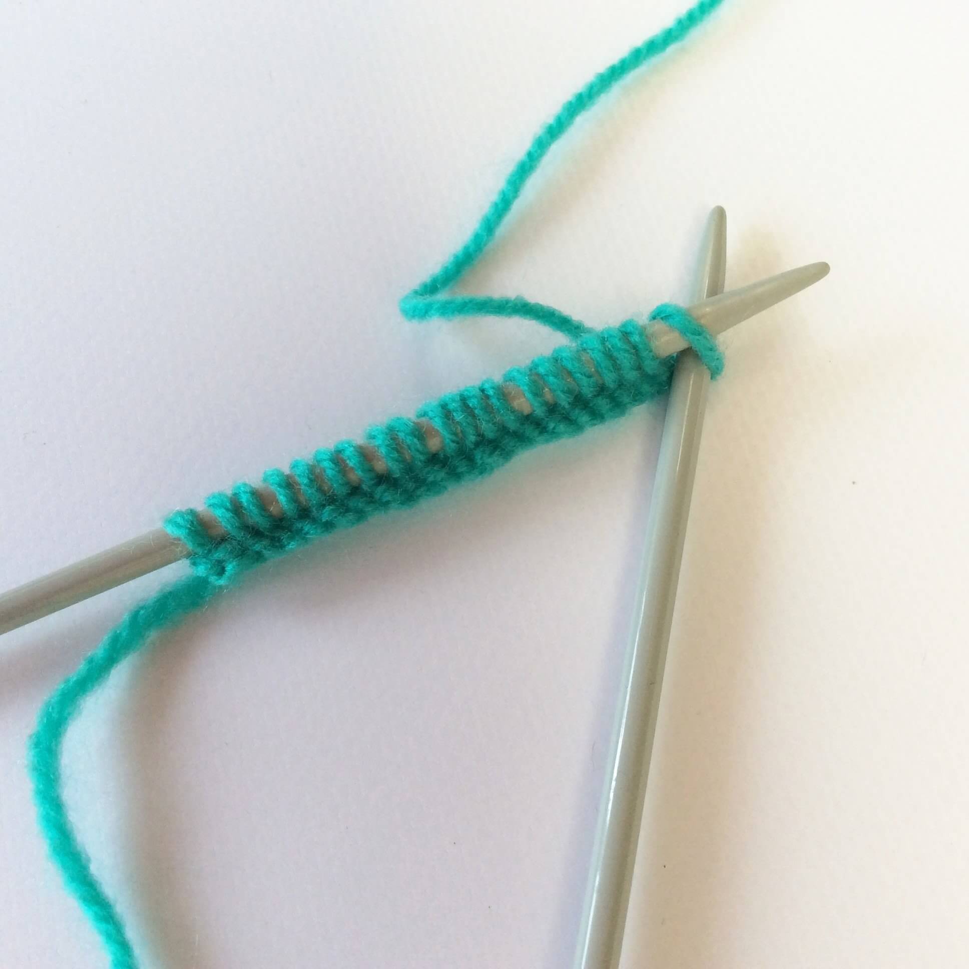 how to work the knit and garter stitch La Visch Designs