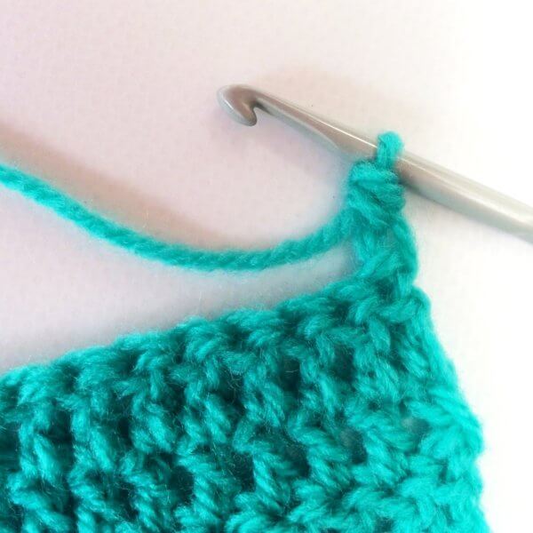 Chainless starting double crochet (csdc) - a tutorial by La Visch Designs