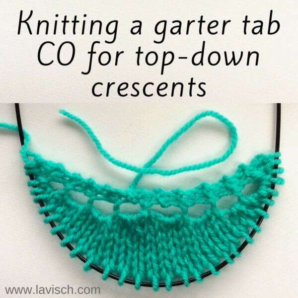 Garter tab CO for top-down crescents - a tutorial by La Visch Designs