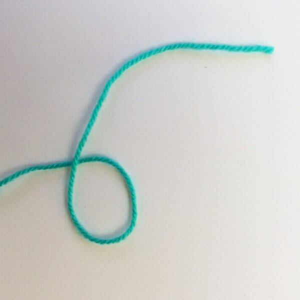 Making a slipknot - by La Visch Designs