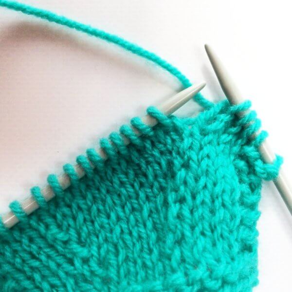 Knitting the skp decrease - a tutorial by La Visch Designs