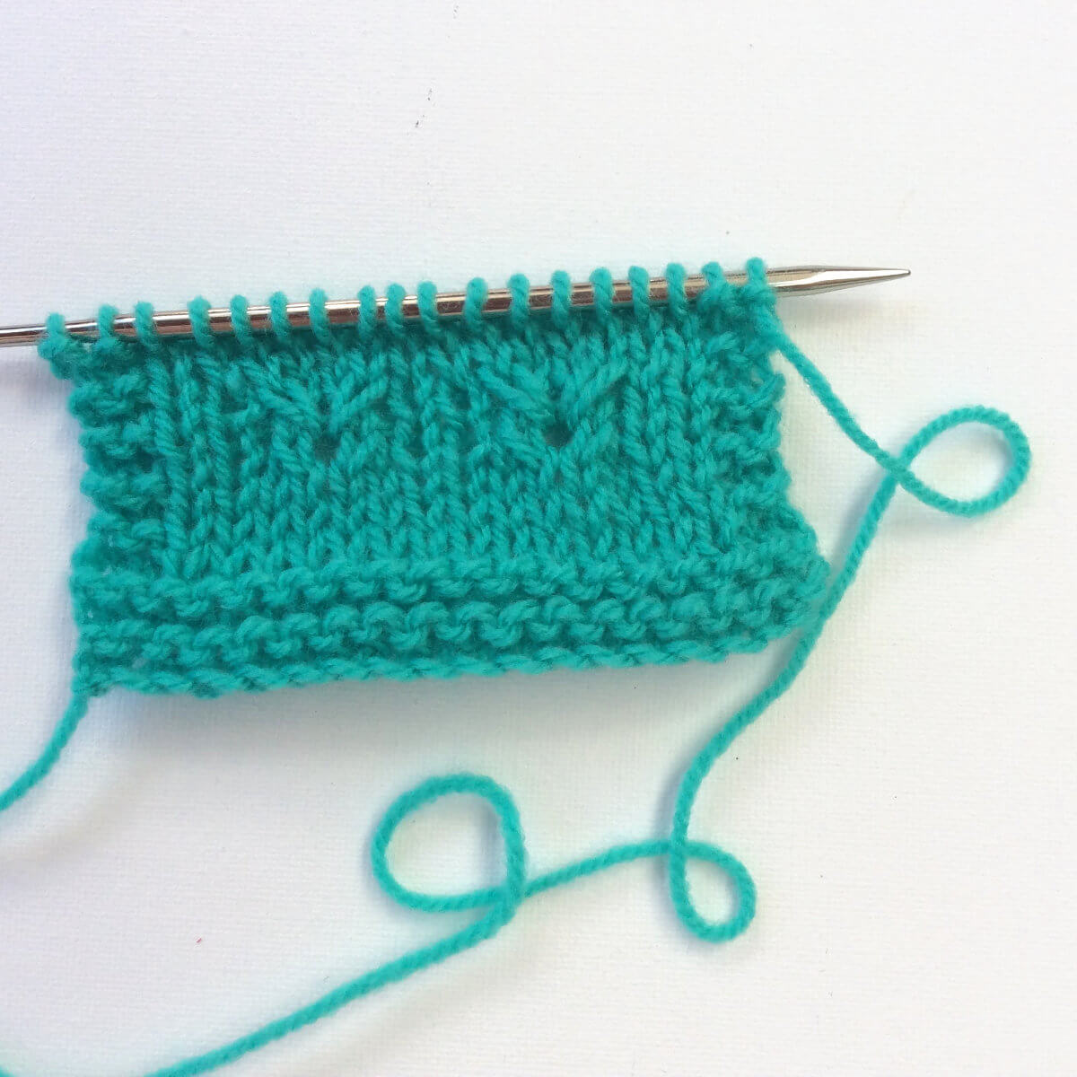 tutorial knitting the small flower stitch La Visch Designs
