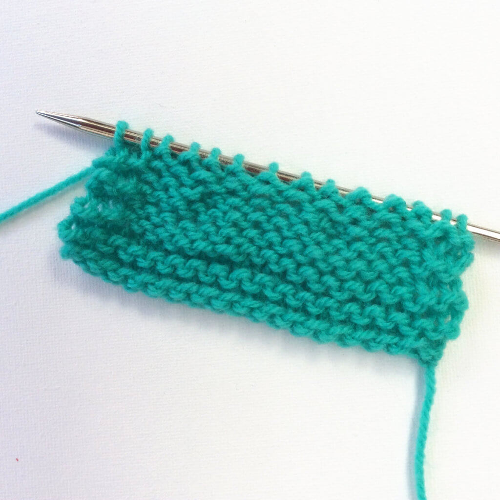 tutorial: knitting the small flower stitch - La Visch Designs