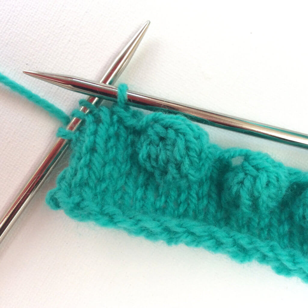 tutorial knitting a bobble bindoff La Visch Designs