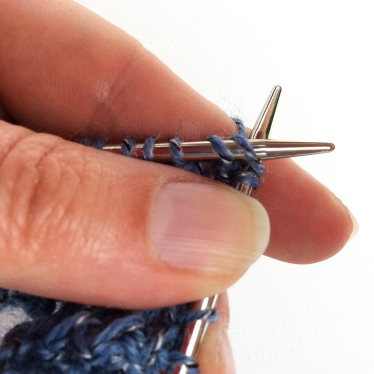 tutorial: knit rick rack rib in the round - La Visch Designs