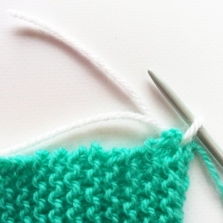 tutorial pickup & knit from garter stitch La Visch Designs