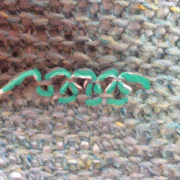 Fixing a dropped stitch in garter stitch - by La Visch Designs