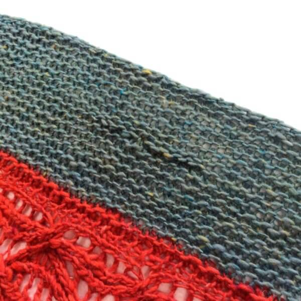 Fixing a dropped stitch in garter stitch - by La Visch Designs