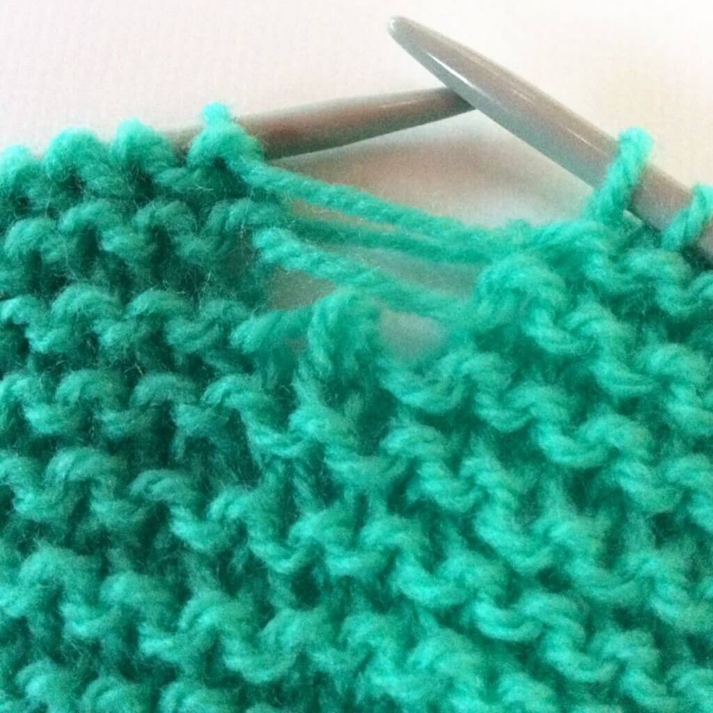 How to pick up a dropped stitch - by La Visch Designs