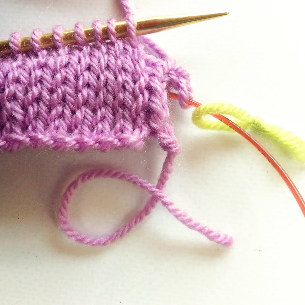 tutorial casting on & knitting magic loop La Visch Designs