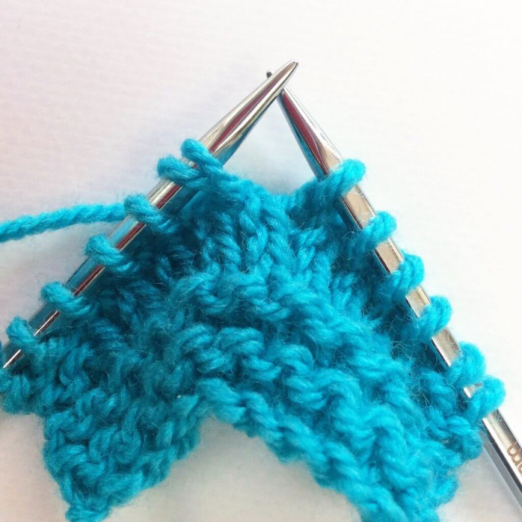 Tutorial knit-side right-leaning lifted increase