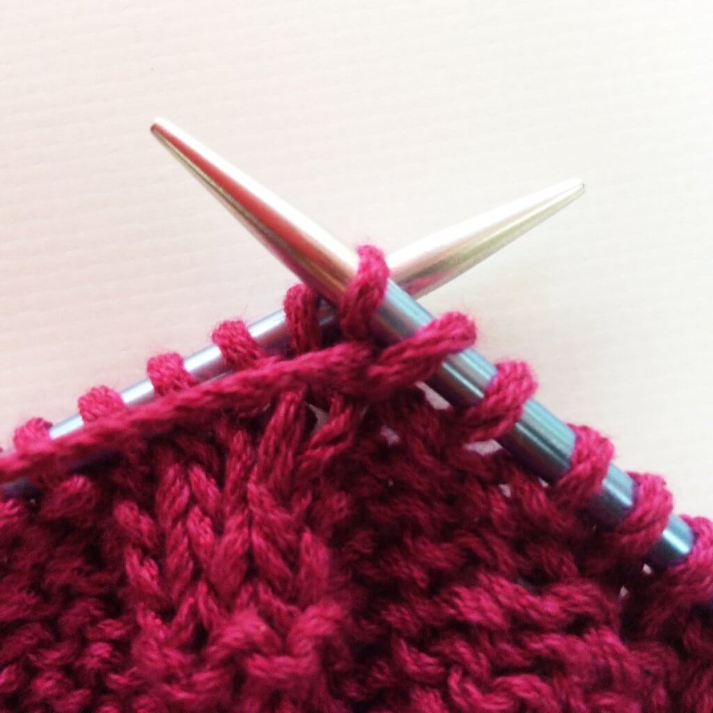 Working a Right Twist - a tutorial by La Visch Designs