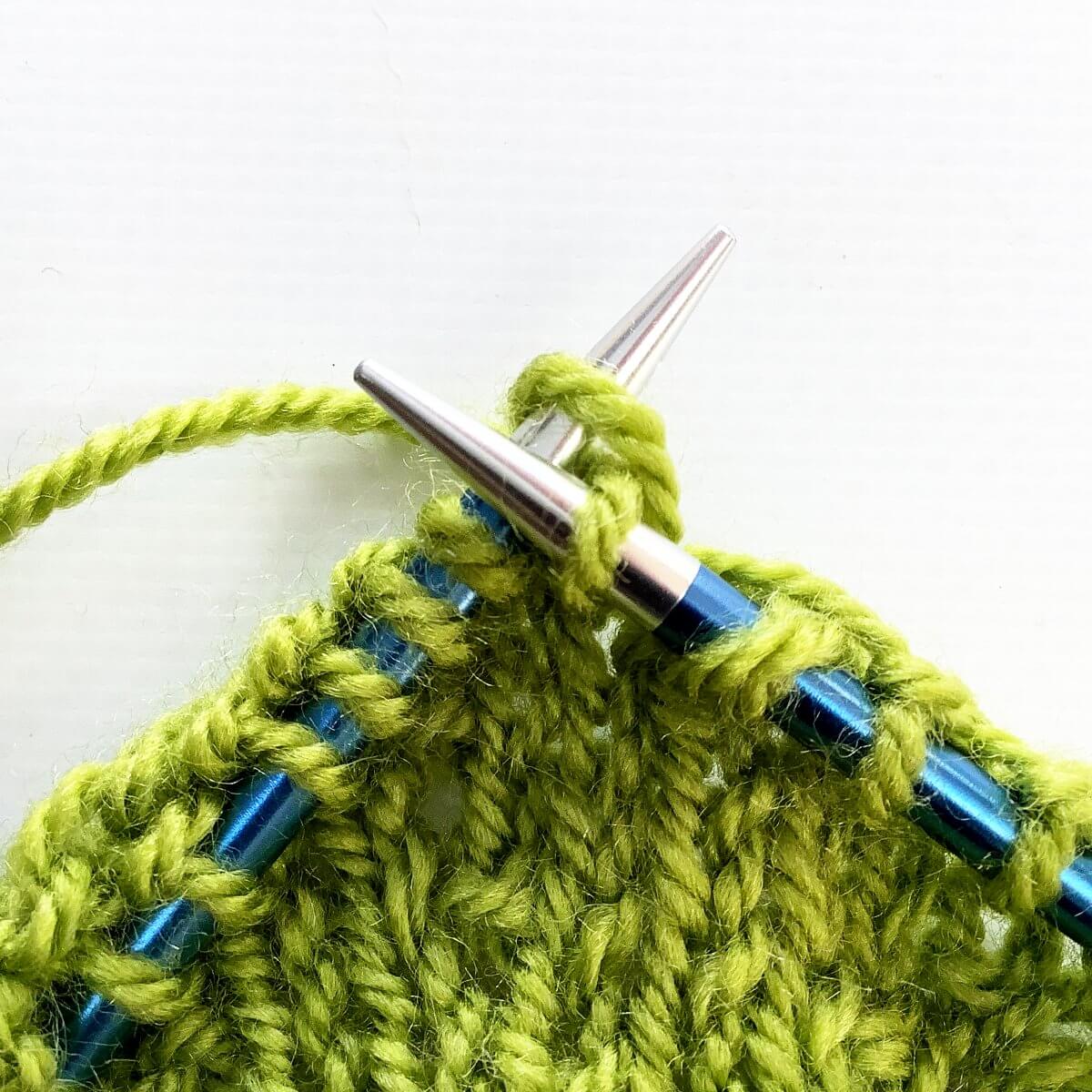 centered single decrease (not leaning, not double... tutorial - sl2-k1-p2sso centered double decrease - La Visch Designs