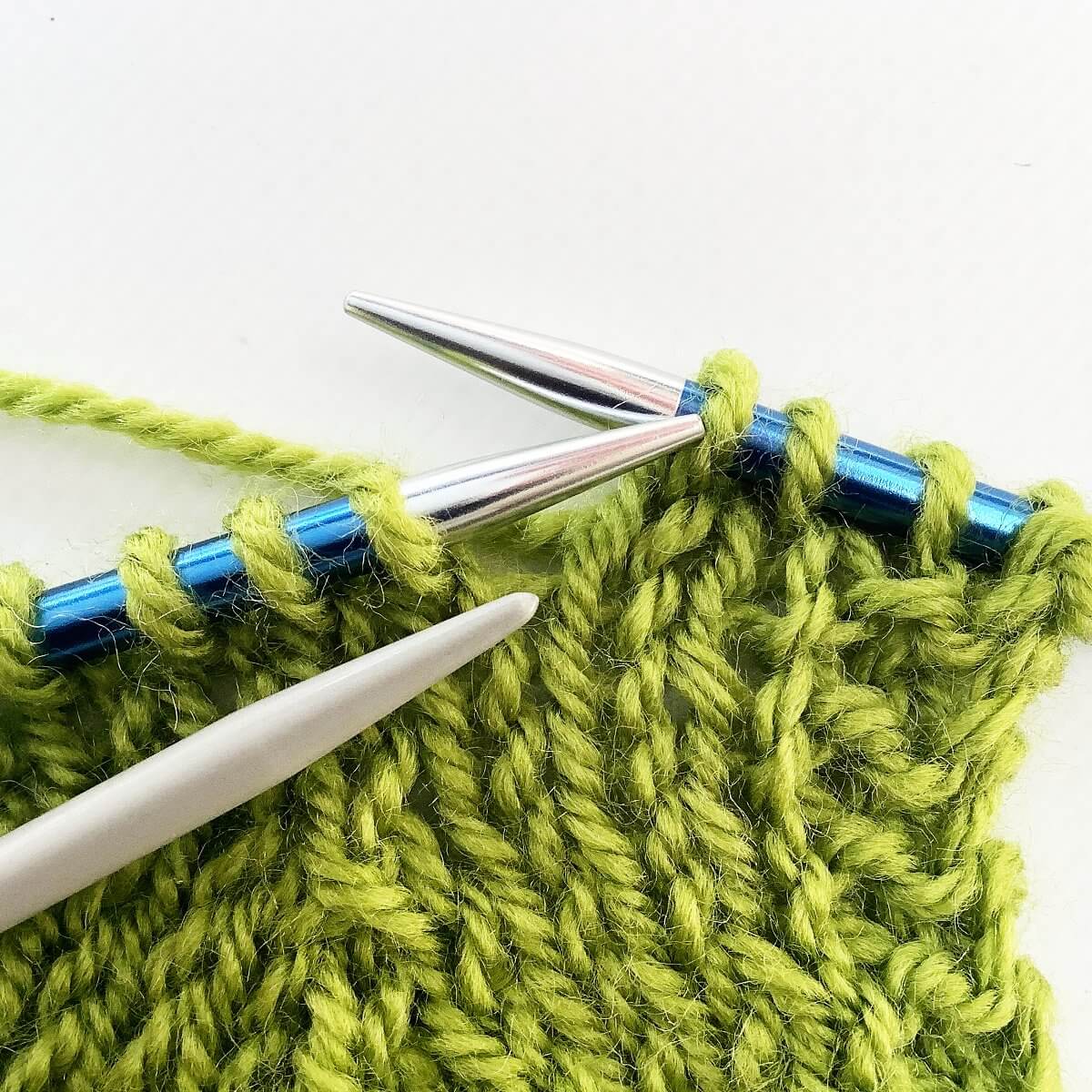 tutorial - working a knit-side left-leaning lifted increase - La Visch ...