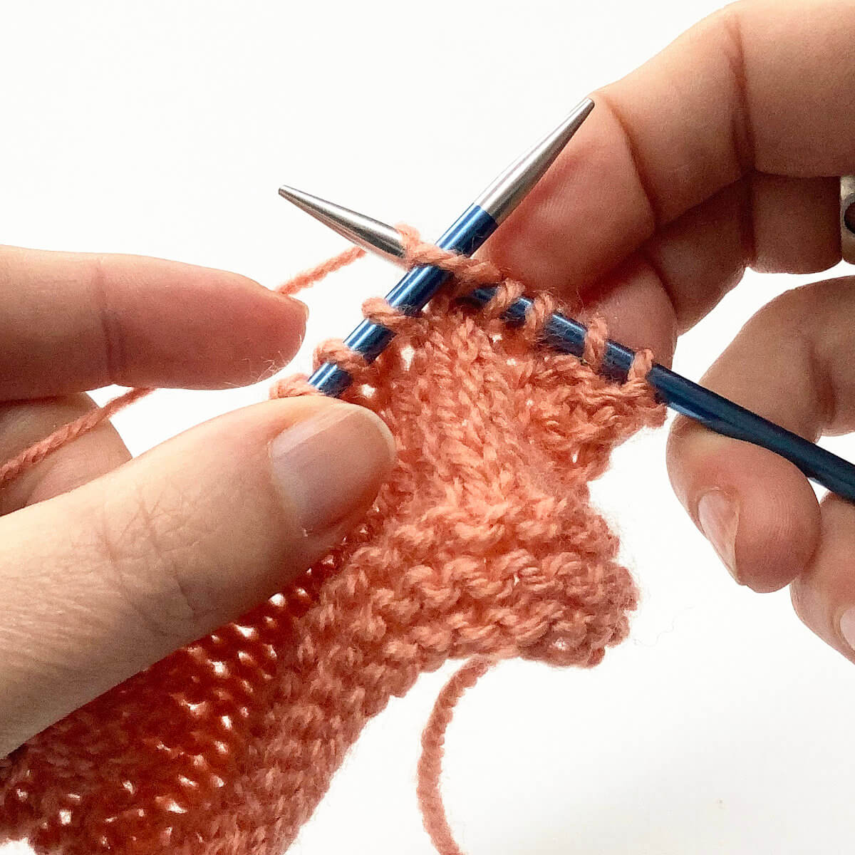knit 1 below - step 4