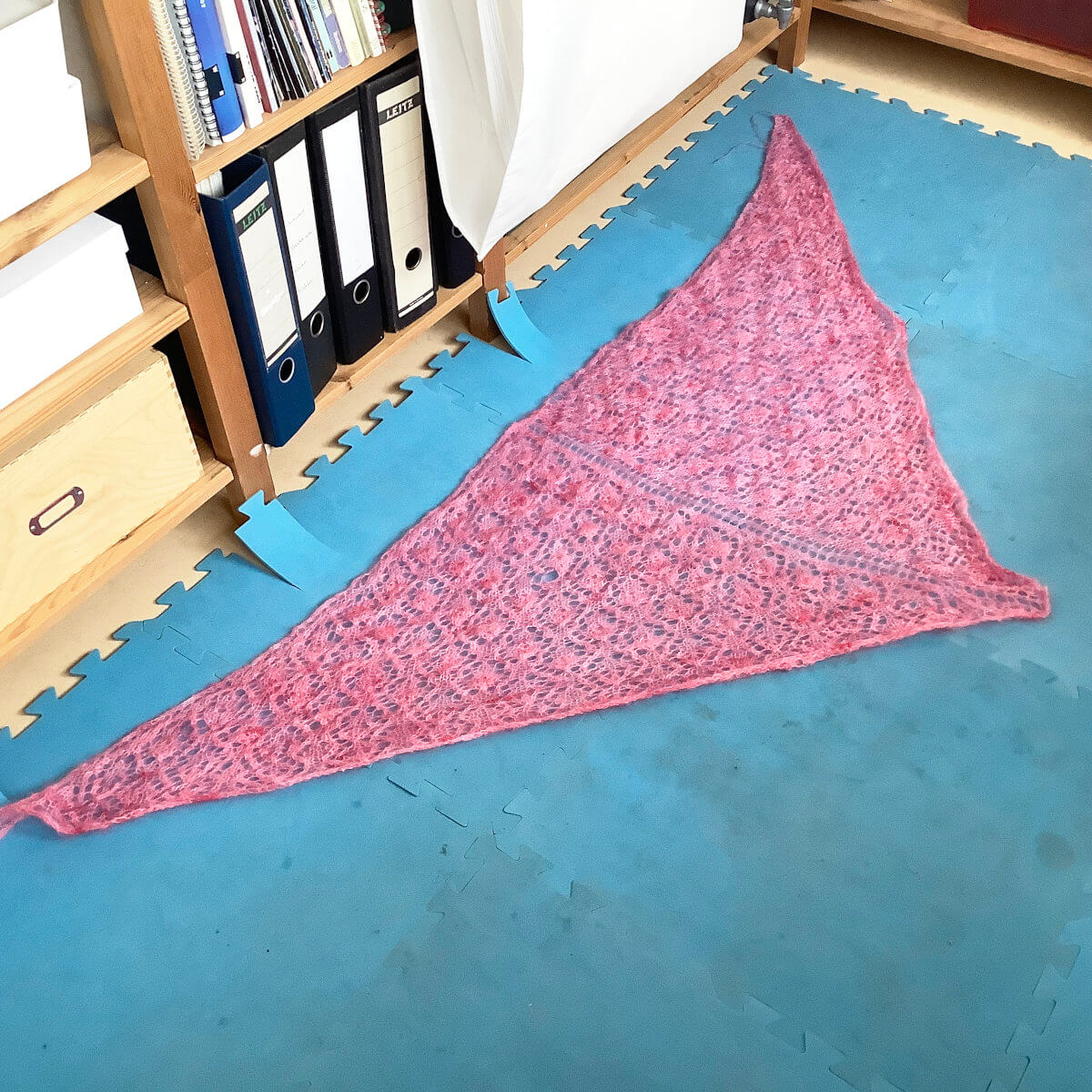 Blocking a triangle shawl - step 1