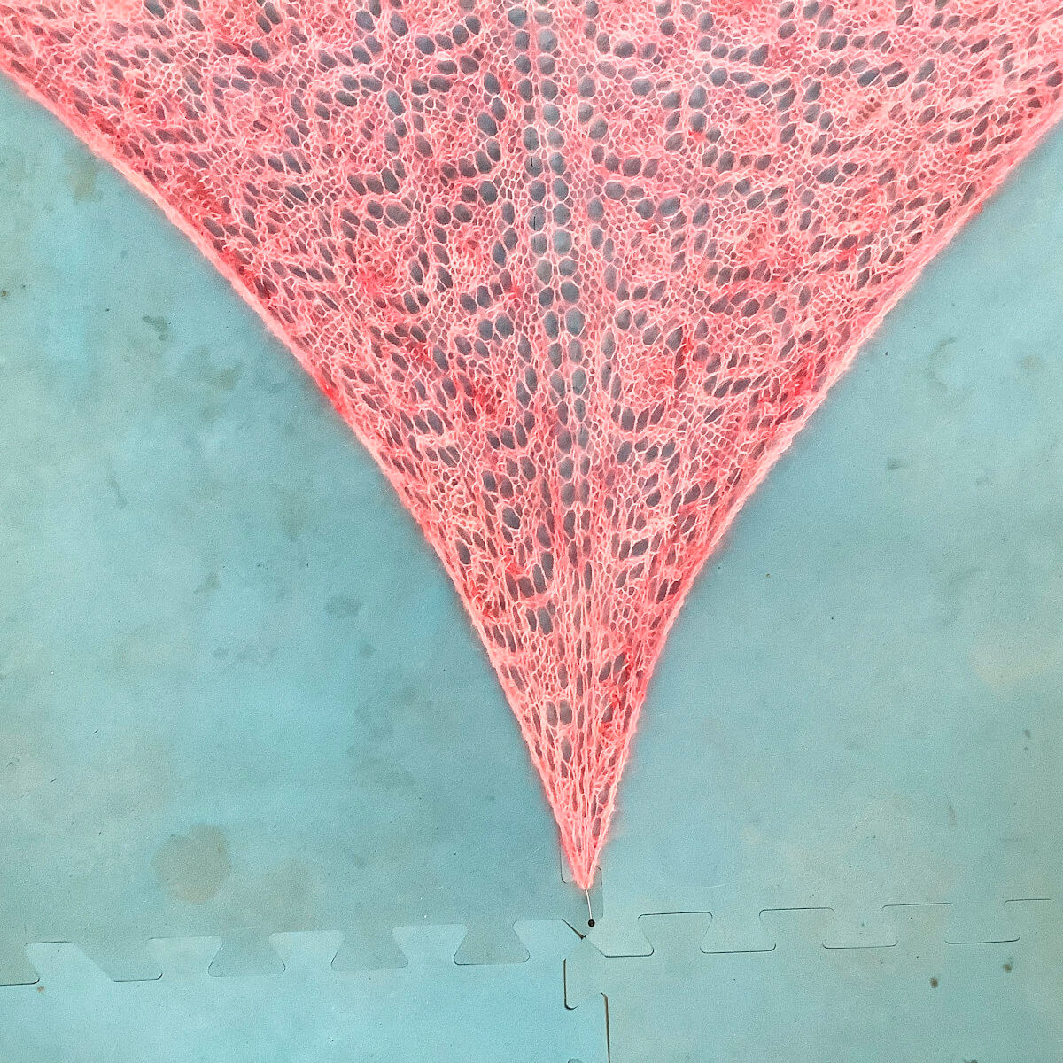 Blocking a triangle shawl - step 4