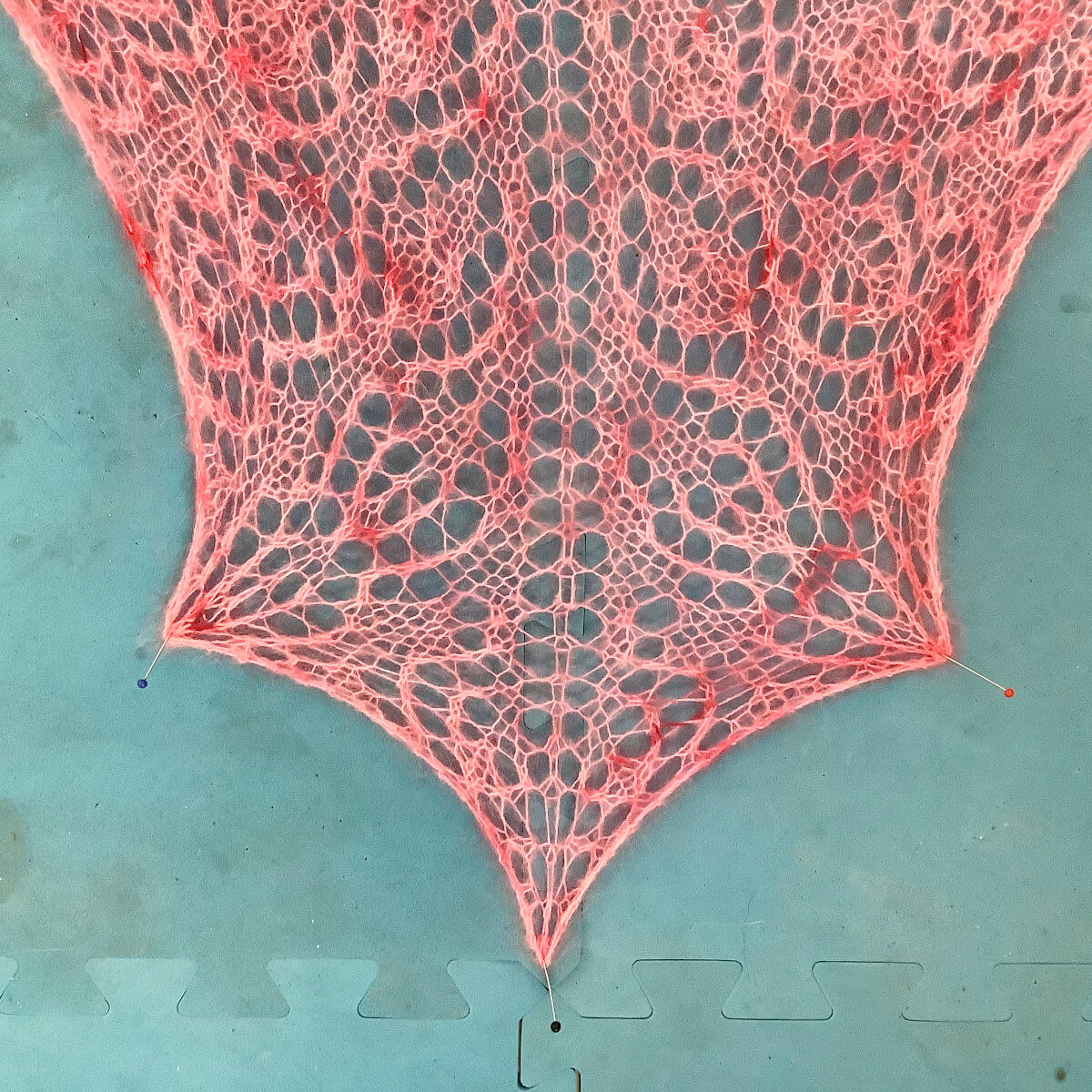 Blocking a triangle shawl - step 5