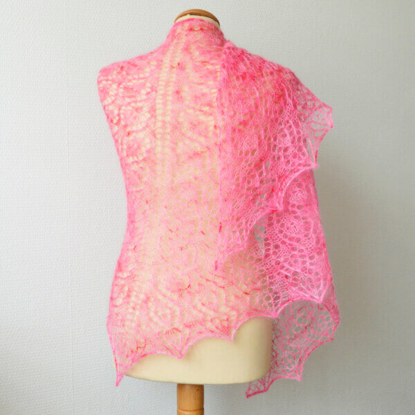 Strawberry Finch shawl