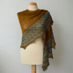 Duin shawl on mannequin