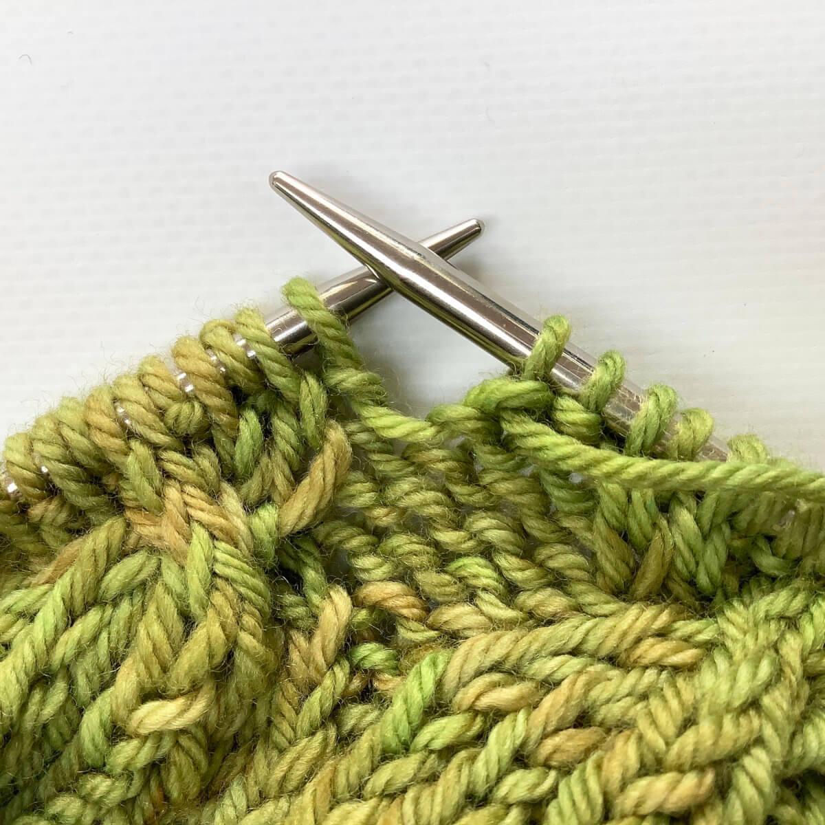 tutorial – cabling without a cable needle - La Visch Designs