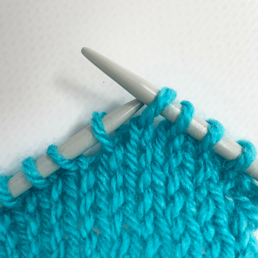 tutorial - working the bunny ears back decrease - La Visch Designs