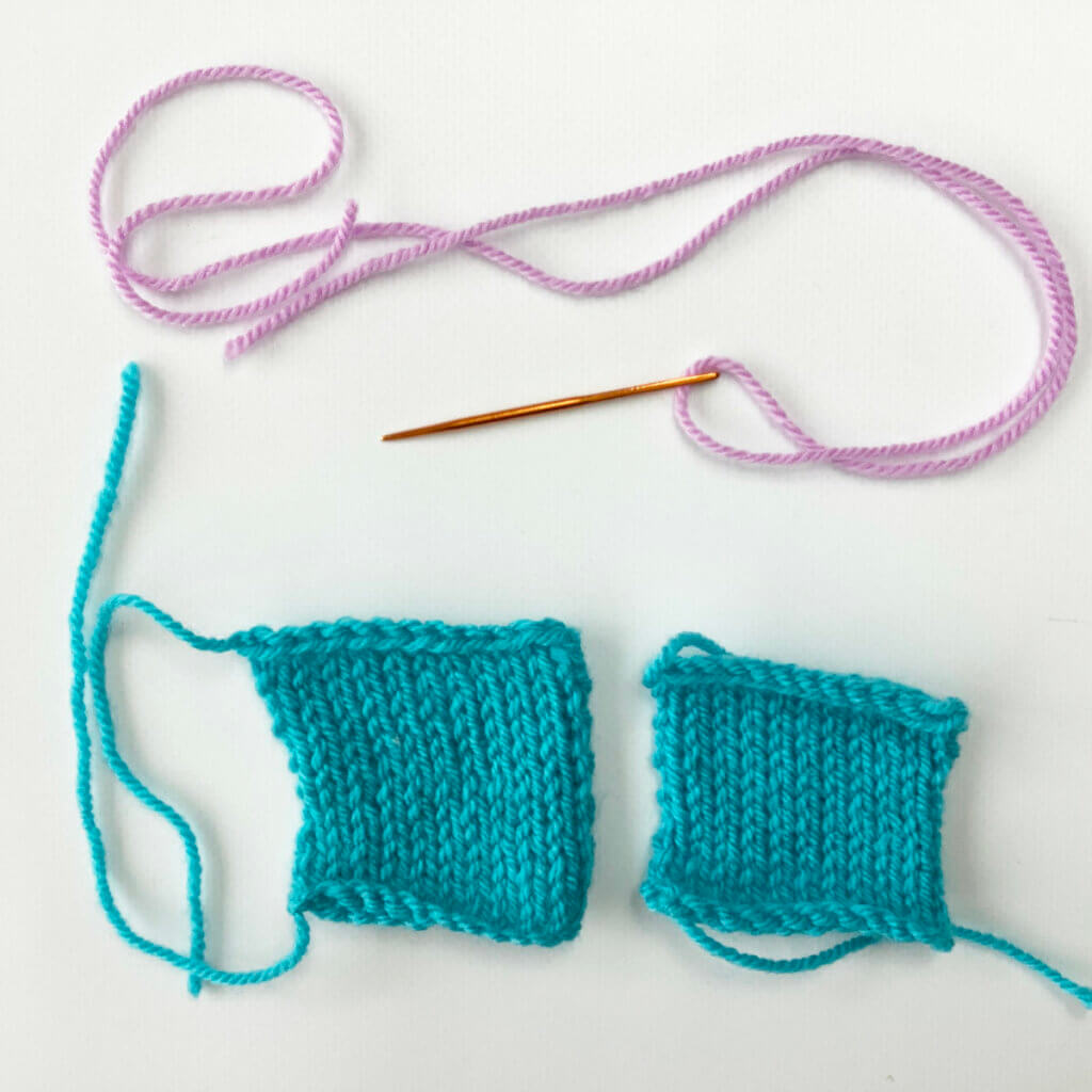 The materials: 2 knitted swatches, and a darning needle threaded with contrasting yarn.