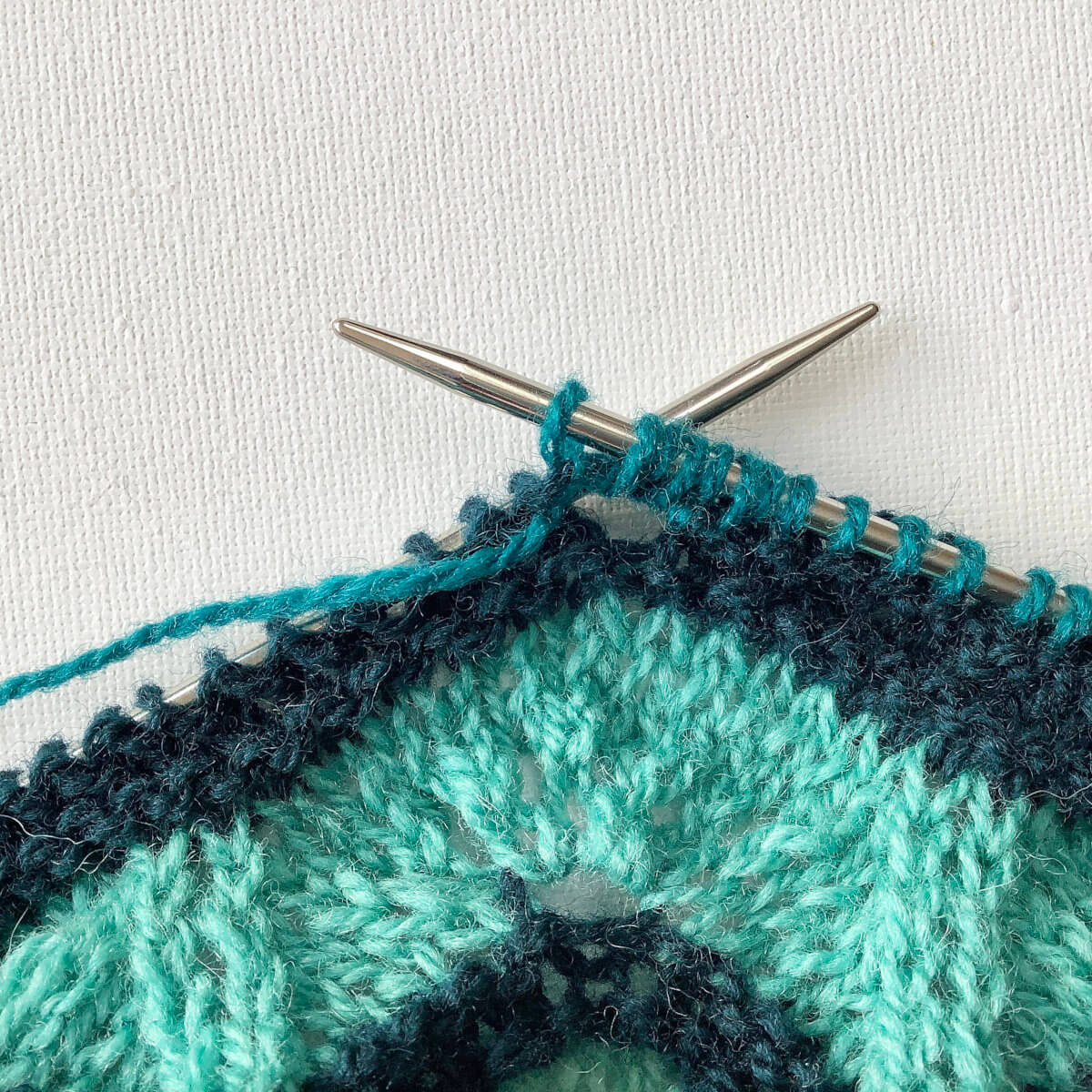 tutorial - working the M6 increase - La Visch Designs
