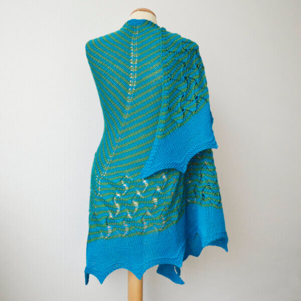 Psychedelica shawl - view from the back on a mannequin