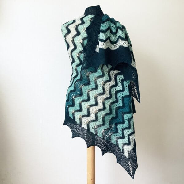 Blauwe Branding - a knitted stole design in multiple colors by La Visch Designs
