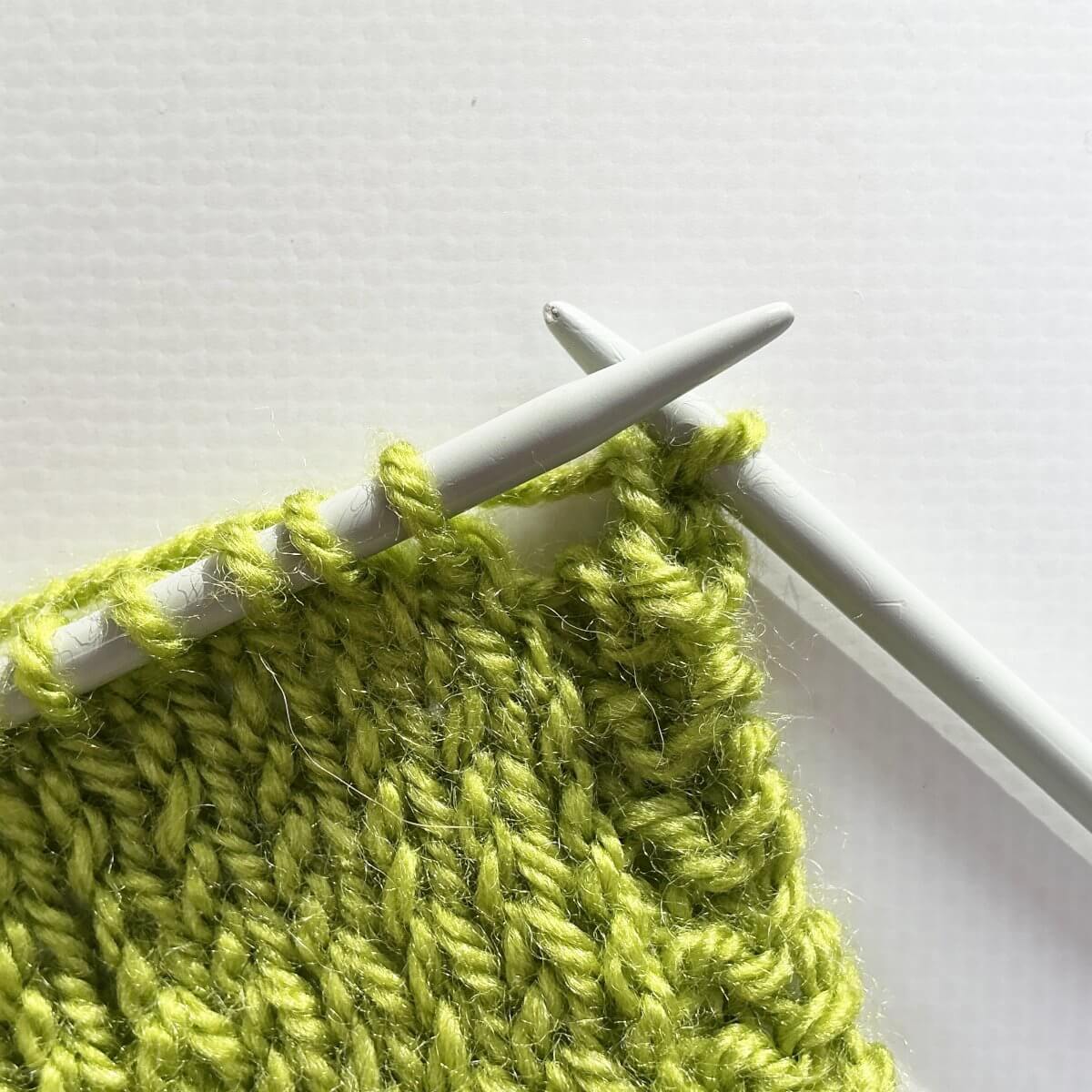 Step 5 of knitting the yarn over bind-off - version 1