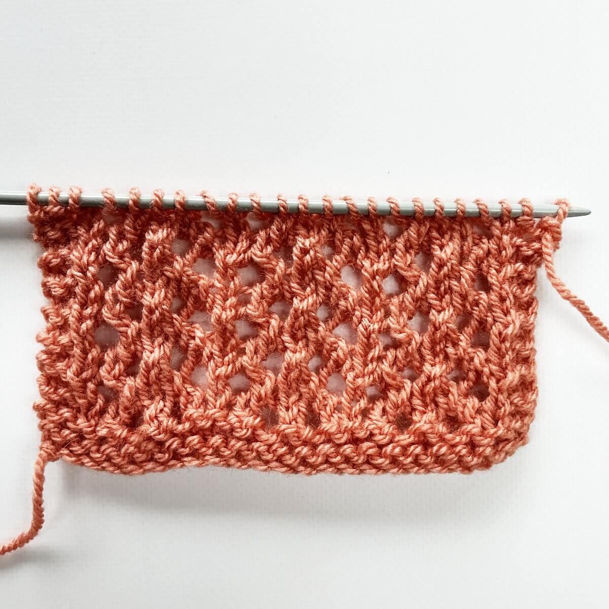 stitch pattern - easy 4-row lace - La Visch Designs