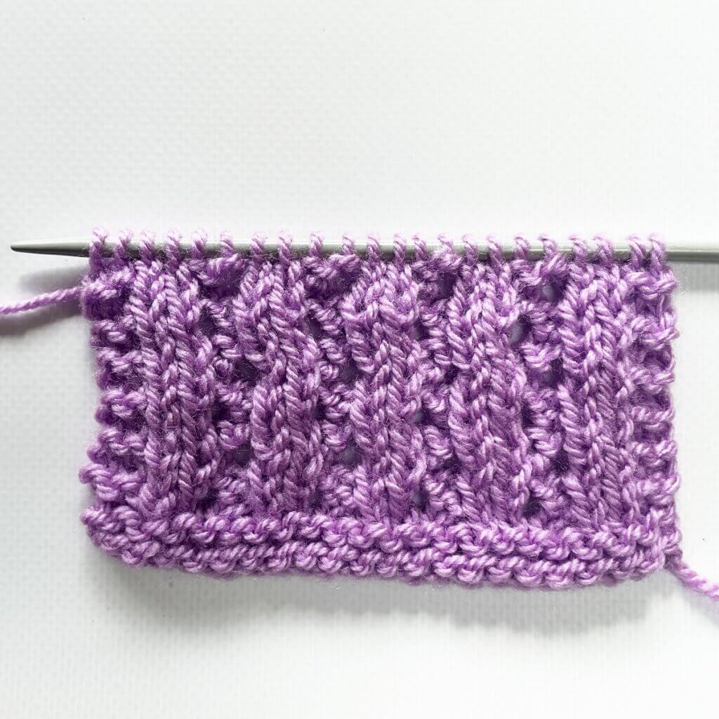 The ant track lace stitch as seen from the wrong side